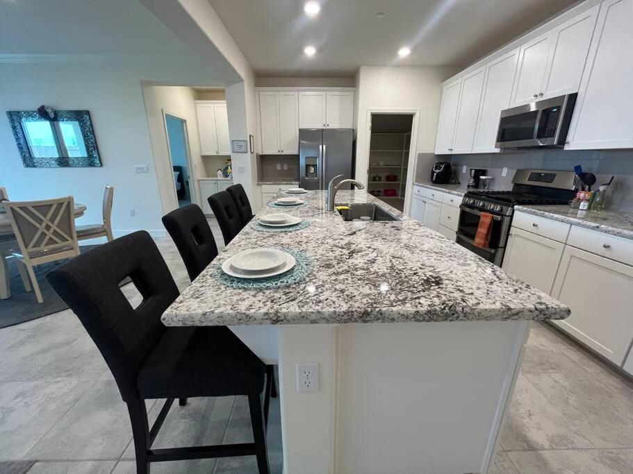 Brand-New, Beautiful & Stylish Home In Sacramento! 外观 照片