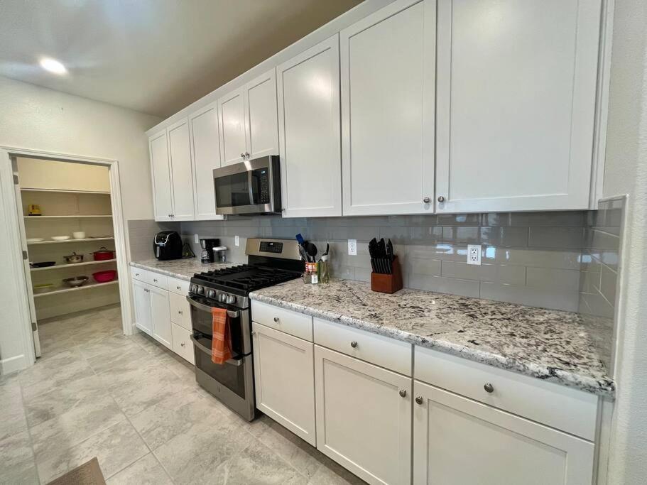 Brand-New, Beautiful & Stylish Home In Sacramento! 外观 照片